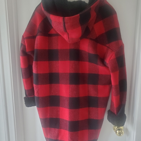 Shacket - Picture 4 of 5